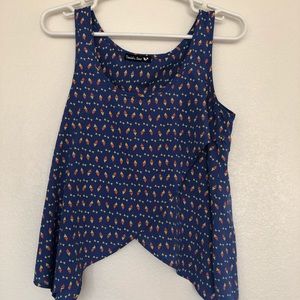 Tank with triangle cut - slightly shows stomach